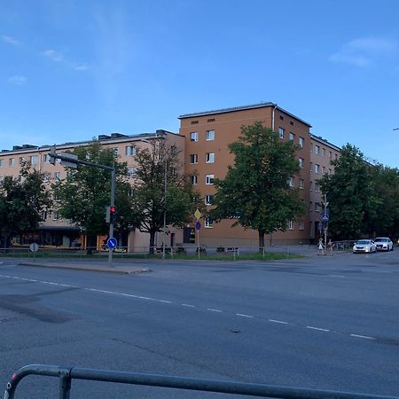 Riia 10, 2-Bedroom Apartment - 2 Big Beds 1 Extra Bed-Parking Free Тарту Экстерьер фото