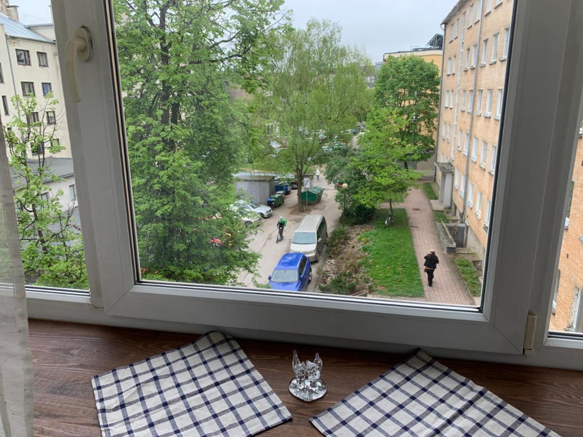 Riia 10, 2-Bedroom Apartment - 2 Big Beds 1 Extra Bed-Parking Free Тарту Экстерьер фото