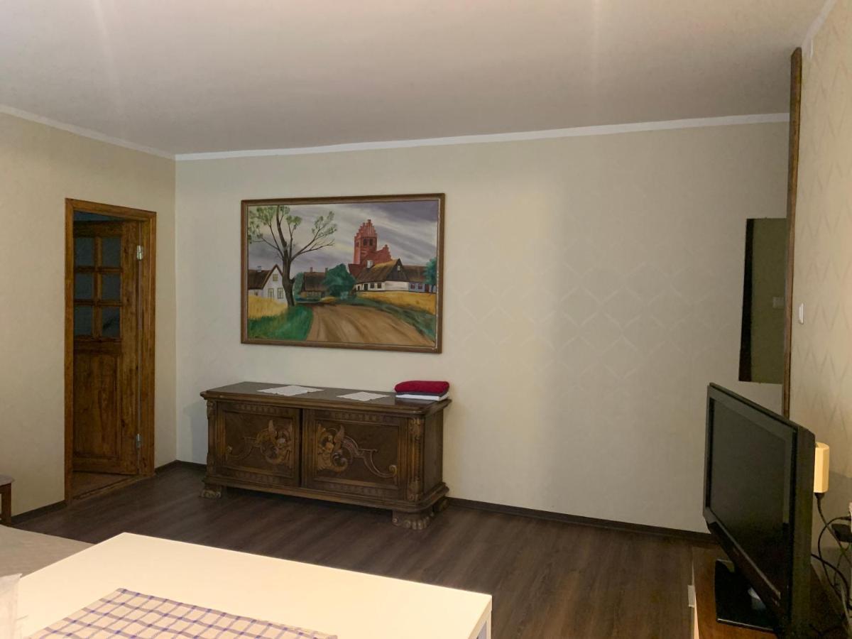 Riia 10, 2-Bedroom Apartment - 2 Big Beds 1 Extra Bed-Parking Free Тарту Экстерьер фото