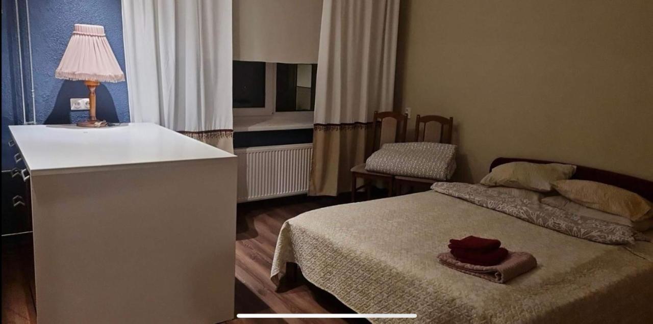 Riia 10, 2-Bedroom Apartment - 2 Big Beds 1 Extra Bed-Parking Free Тарту Экстерьер фото
